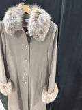 Womens SIZE 10 Albert Nipon Coat With Fox Fur Trim