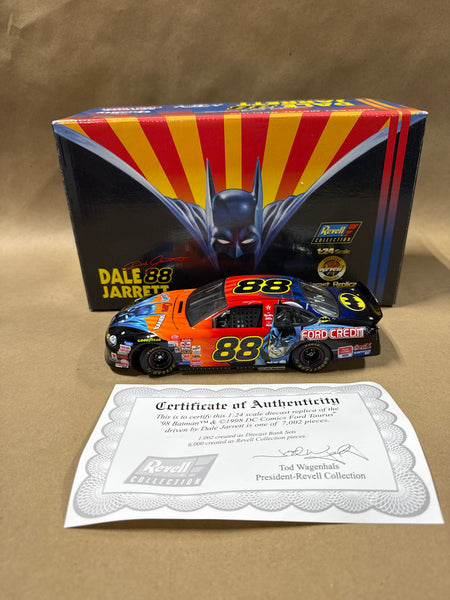 Action 1/24 Dale Jarrett #88 Quality Care BATMAN 1998 Ford Taurus Nascar Car