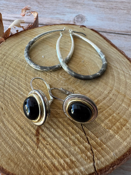 (G) Pair of Silver Tone Earrings