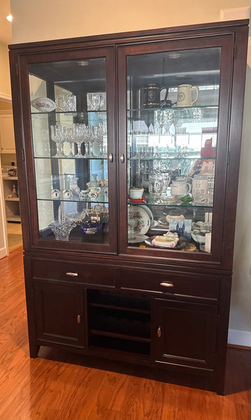 Haverty's Lighted China Hutch ***HEAVY ITEM***