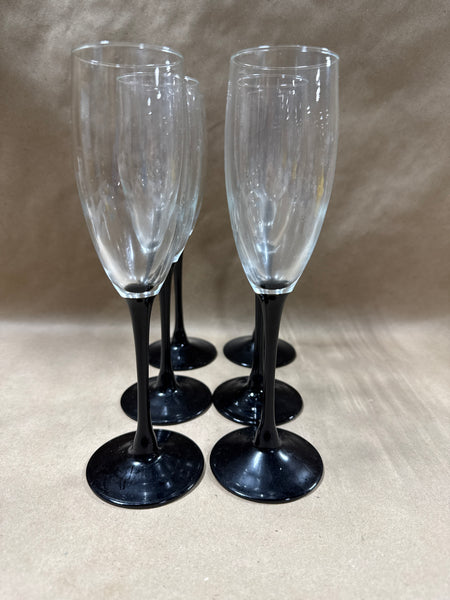 Set Of 6 Black Stemmed Champagne Flutes