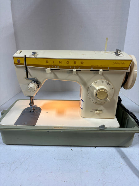 Singer Fashion Mate 360 Sewing Machine w/Storage Case