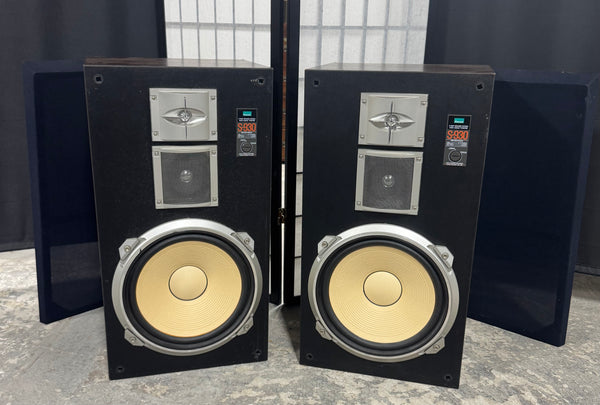 Pair of Sansui S-930 3-Way Speakers