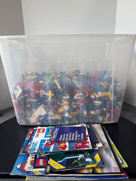 Large Lot of Assorted Vintage Legos & Megablocks