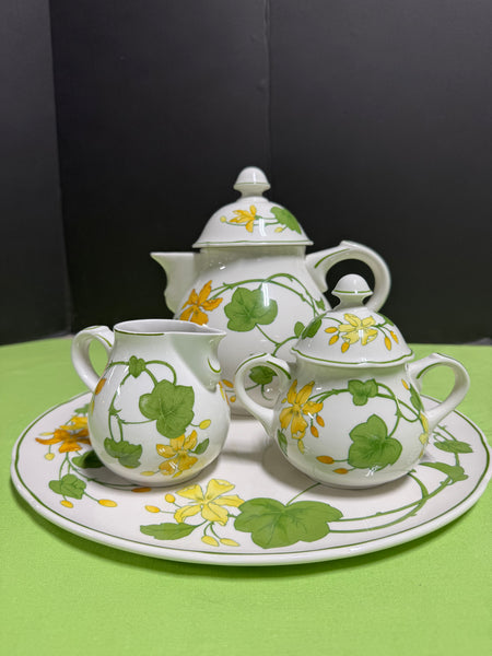 (A) 4-Piece Villeroy & Boch Germany 1748 Geranium Porcelain China Tea Service Set