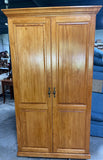 Maco Furniture/Welcome Home Clothing Armoire***HEAVY ITEM***READ DETAILS ON PICK UP POLICY***