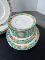 (D) 20-Piece Villeroy & Boch Twist Alea Caro China Set