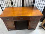 Desk with Keyboard Pull Out ***HEAVY ITEM***READ DETAILS ON PICK UP POLICY***