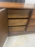 Kroehler Mid Century Modern Credenza***HEAVY ITEM***READ DETAILS ON PICK UP POLICY***