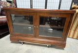 TV Console***HEAVY ITEM***READ DETAILS ON PICK UP POLICY***