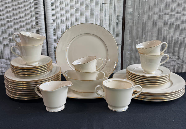 37-Piece Lenox Cosmopolitan Collection Hayworth China Set