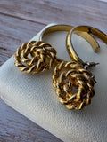 (C) Pair of Gold Tone Earrings