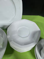 29-Piece Savoir Vivre Maison Blanche China Set