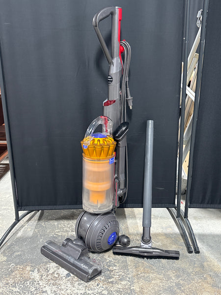 Dyson DC 40 Vacuum Cleaner