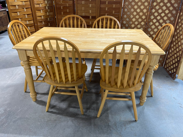 Kitchen Table with (6) Chairs