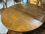 Round Claw Foot Dining Table with (5) Chairs ***HEAVY ITEM*** READ DESCRIPTION ON PICK UP POLICY***