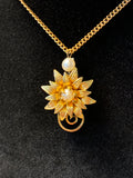 Vintage Gold Tone Necklace & Flower Pendant