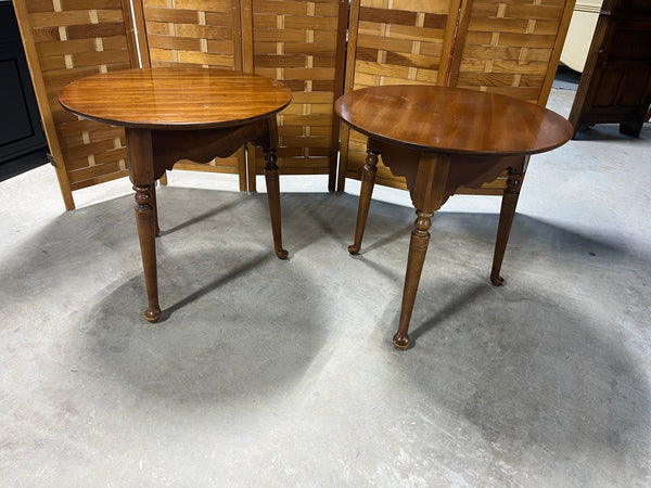 Hammary Pair of Round Side Tables