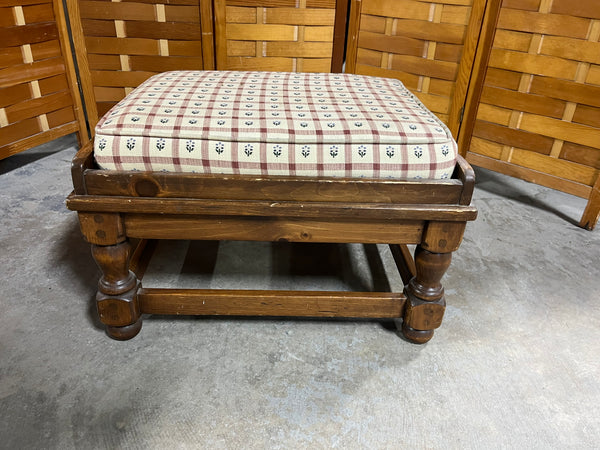 Ottoman with Removable Cushion