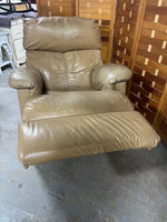A-The BarcaLounger Co. Leather Reclining Chair***HEAVY ITEM***