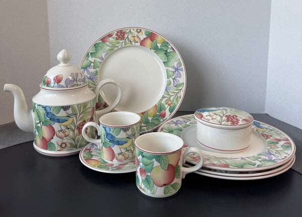 9-Piece Villeroy & Boch Catalina China Set
