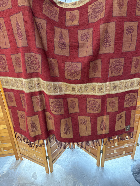 Calzeat Of Scotland Floral Throw