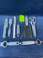 (B) 9 Pc Set of Kitchen Utensils