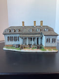 Wetherburn’s Tavern Lang & Wise Colonial Williamsburg Lighted House in Box (WORKS)