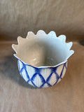 Andrea By Sadek Williamsburg Blue And White Tulip Shaped Planter