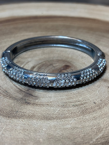 Silver Tone Bracelet with Magnetic Closure