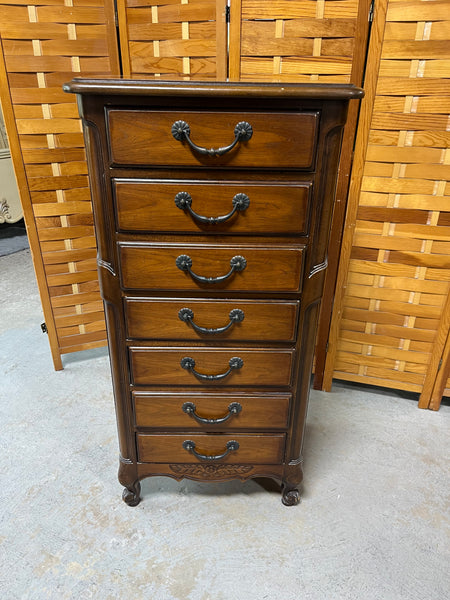 Drexel (7) Drawer Chest
