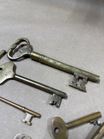 (A) Lot Of Vintage Brass Skeleton Keys — 15 keys