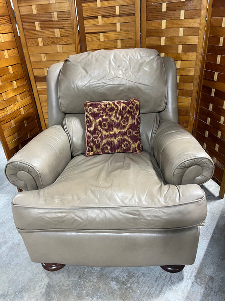 Bradington Young Leather Chair with Throw Pillow***HEAVY ITEM***