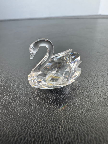(F) Swarovski Crystal Swan