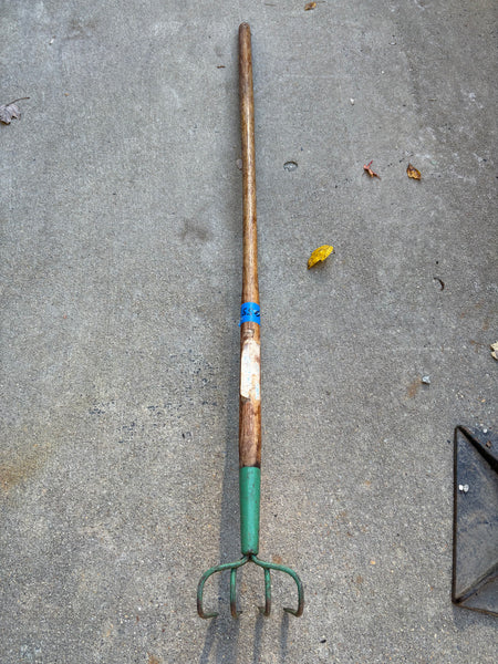 4-Prong Garden Cultivator