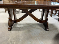 Thomasville Dining Table with 2 Leaves, 6 Chairs, and Table Pads