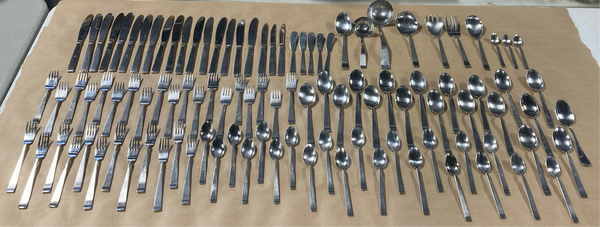 105 Piece Sola Holland Silverware Set