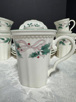 16-Piece Colonial Williamsburg Fashion Plates FN004 Classic Holly Ironstone Set
