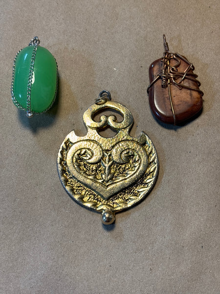 Lot of Pendants (3)