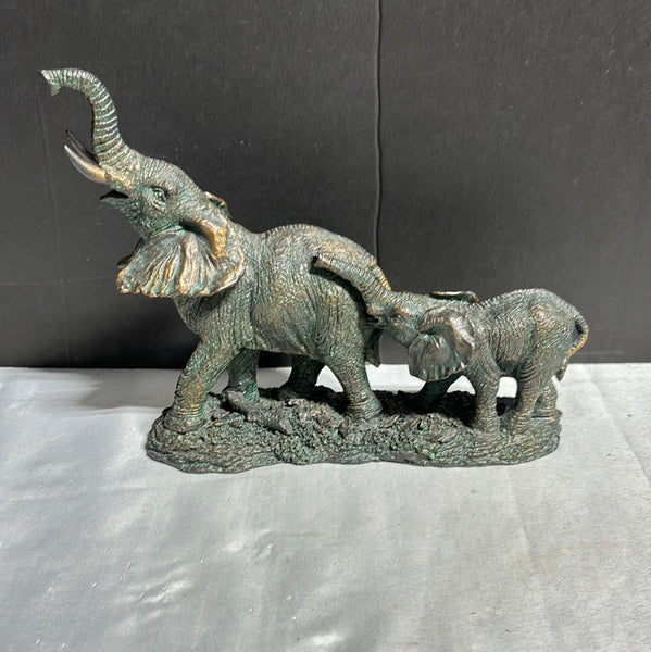 Elephant Mother And Baby Figurine