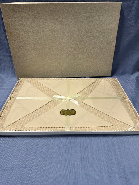 4 Viscose Rayon Placemats And 4 Cotton Napkins // 8 Pieces In Packaging
