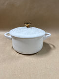 White Le Creuset Noel Stoneware Mini Cocotte with Star Knob With Box - 24 oz (B)