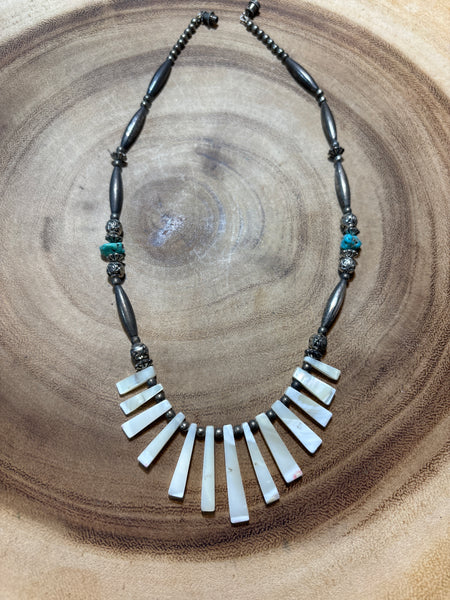 Fanned Shell Necklace with Turquoise Accent Beads (Unmarked)