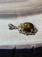 Gold Tone/Tiger Eye Pendant