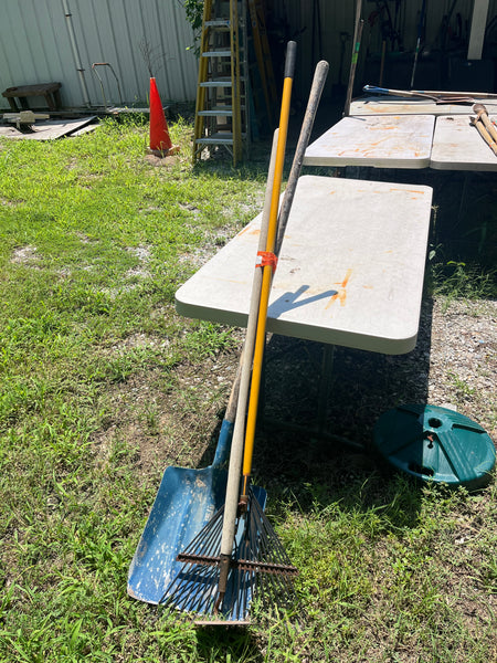 CC- 3 pc Garden Tool Lot