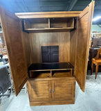Ethan Allen TV Armoire***HEAVY ITEM***READ DETAILS ON PICK UP POLICY***