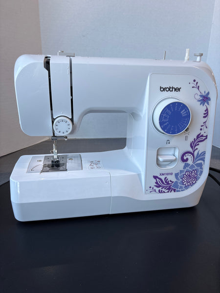 Brother Sewing Machine with Pedal/Parts - Model XM1010