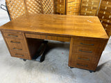 Executive Desk ***HEAVY ITEM***READ DETAILS ON PICK UP POLICY***