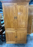 Maco Furniture/Welcome Home Armoire/Cabinet***HEAVY ITEM***READ DETAILS ON PICK UP POLICY***