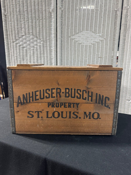 Budweiser Vintage Wooden Lidded Beer Crate